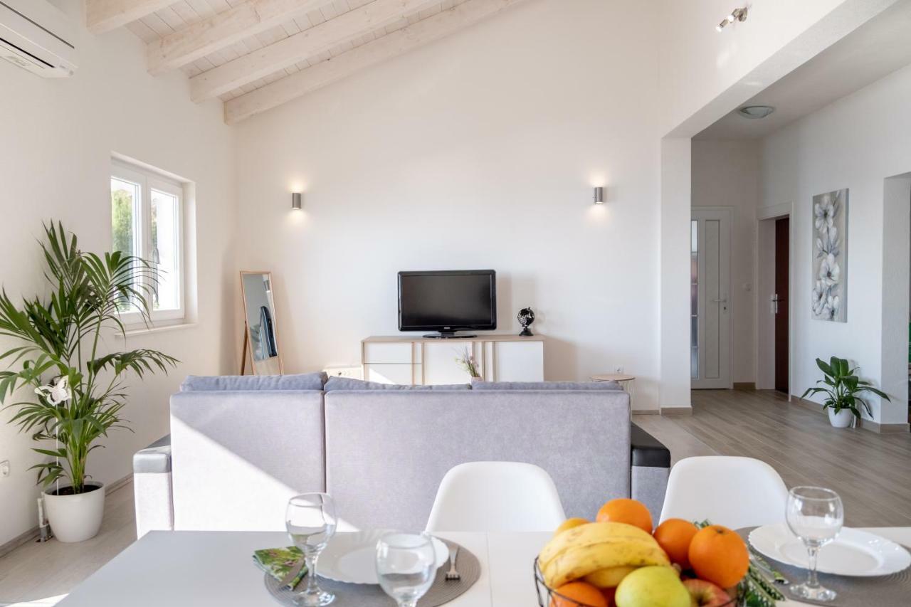 Luxury Sea View Apartment Jesenice  Buitenkant foto