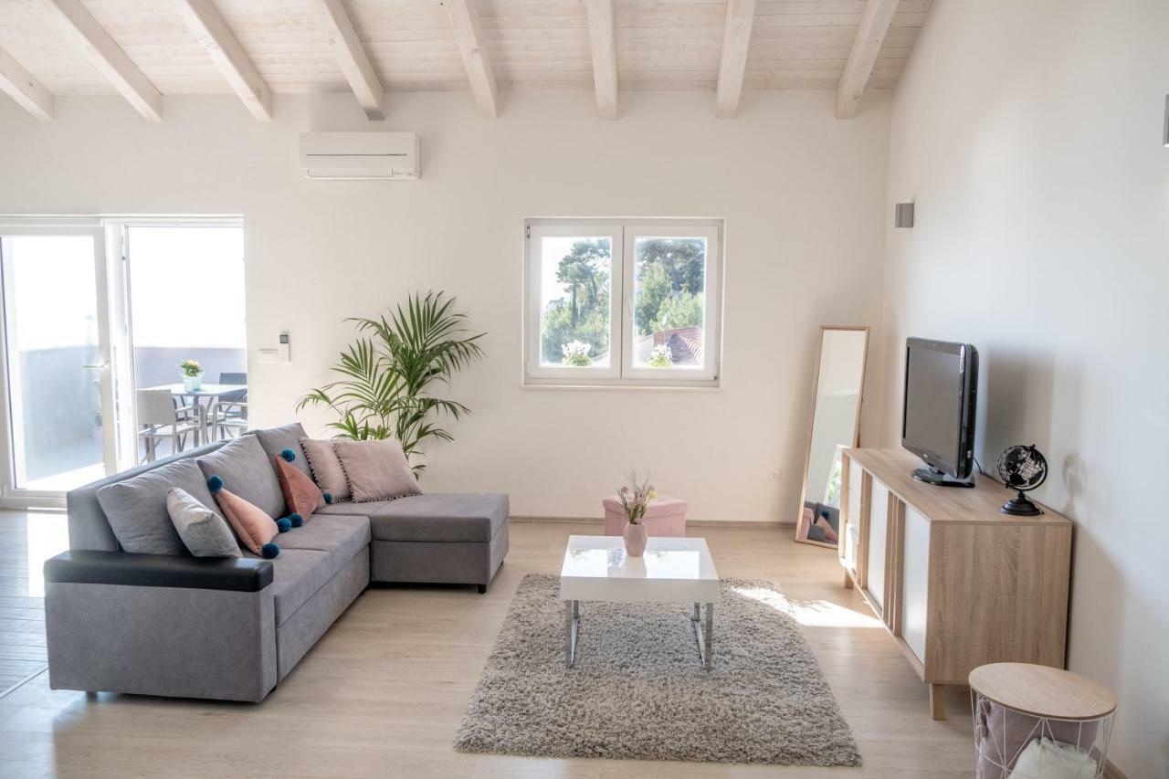 Luxury Sea View Apartment Jesenice  Buitenkant foto
